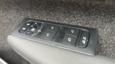 Volvo XC40 2.0 B4P Plus Dark 5dr Auto Petrol Estate